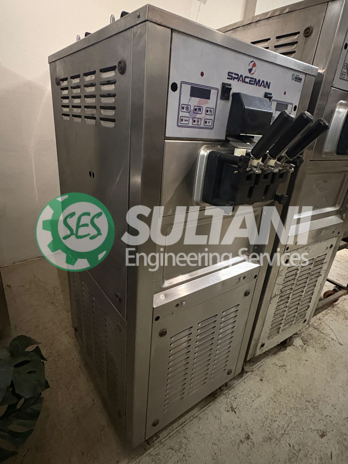 Spaceman 6248 Gravity Fed Soft Serve Ice Cream Machine – Twin Twist Commercial Ice Cream Maker - Image 2